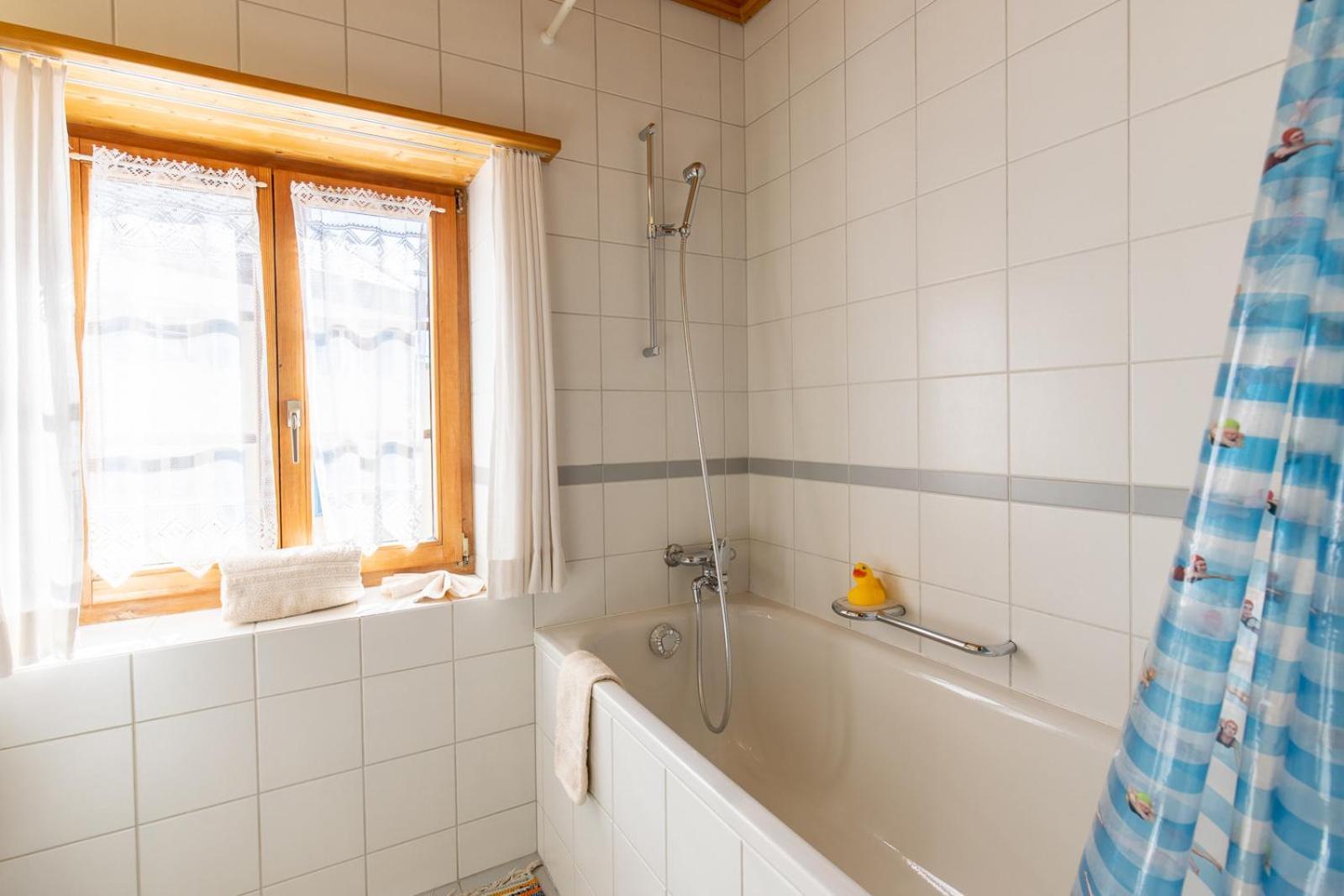 Chasa Tredeschin Apartamento Scuol Exterior foto